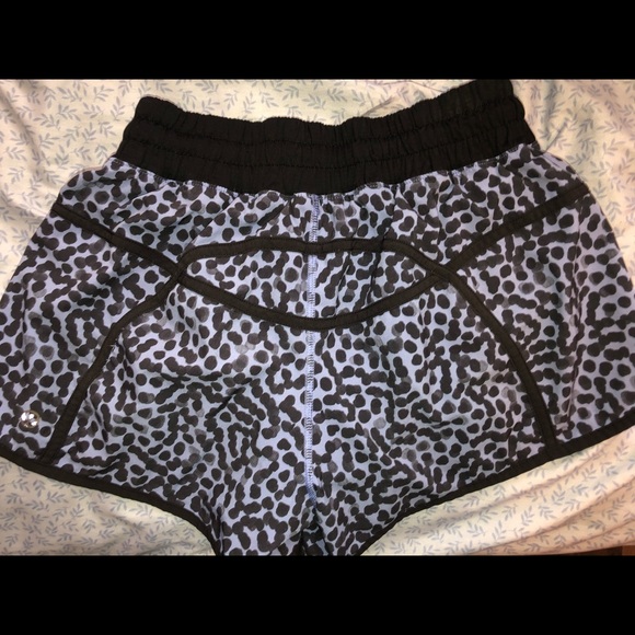Lululemon shorts - Picture 2 of 4